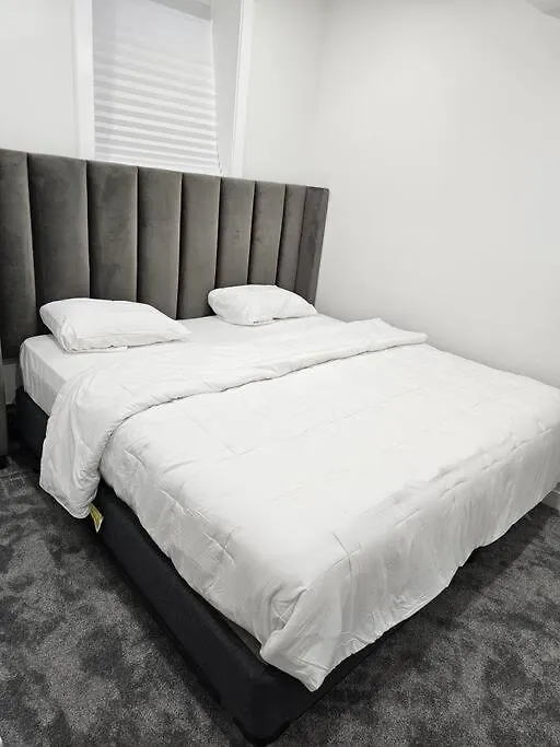 Comfort Guest Suite Ne Calgary - Near Airport 0*,
